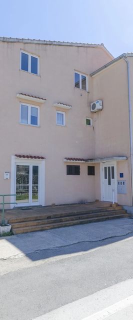 Apartments Dijana Vodice