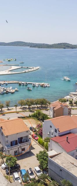 Apartment and Rooms Artina Vodice