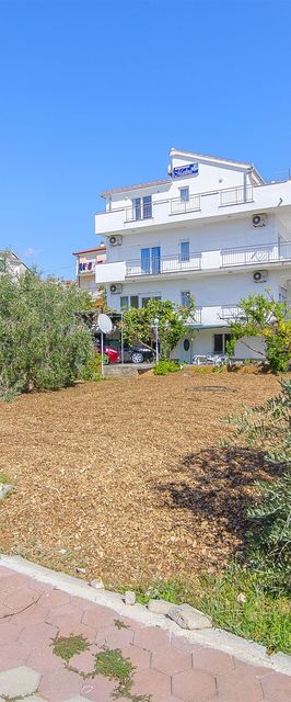 Apartments Maslina Okrug Gornji