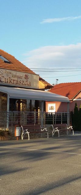 Dóra Kávézó és Panzió Bócsa