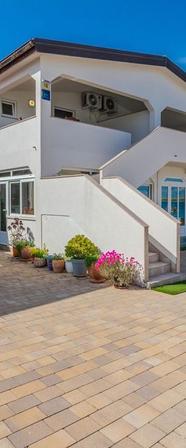 Apartments Tukara Vir