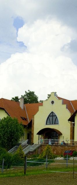 Békesség Szigete Tábor Diákszálló Súr