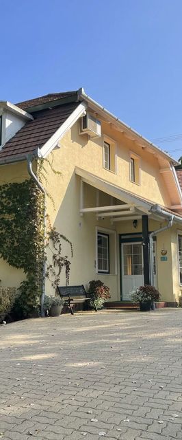 Hársfa Szálló Tamási