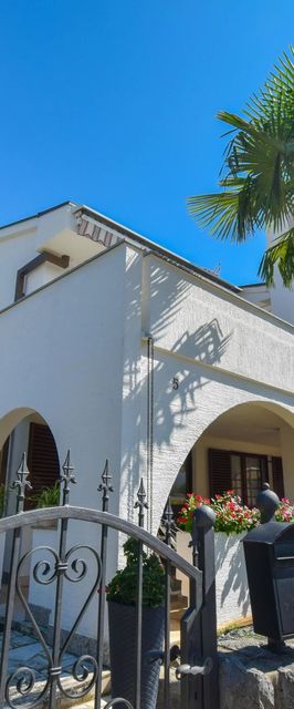 Apartment Petrlin Malinska