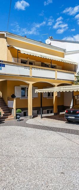 Apartments and Rooms Gordana Malinska