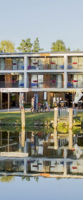 Port Étterem & Panzió **** Balatonmáriafürdő