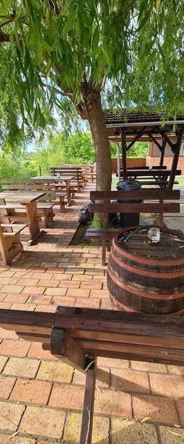 Berger Pince és Vendégház Császártöltés