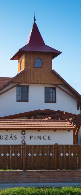 Buzás Pince Vendégház Ecséd