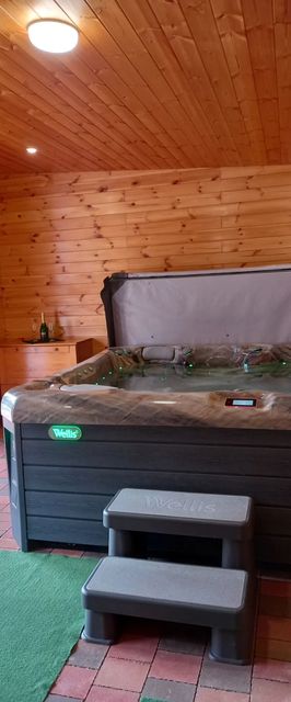 Vár-Lak Apartman Privát Jakuzzival Szilvásvárad