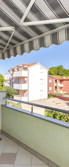 Apartment Mare Srima