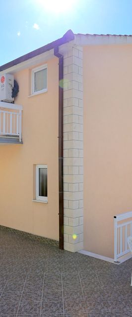 Apartmanok Parkolóhellyel Stanici, Omis - 2818 Stanići