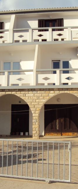 Apartments By The Sea Metajna Pag - 12443