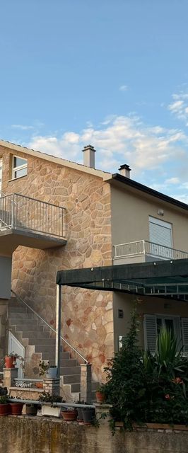 Apartmanok Parkolóhellyel Jelsa, Hvar - 4040 Jelsa