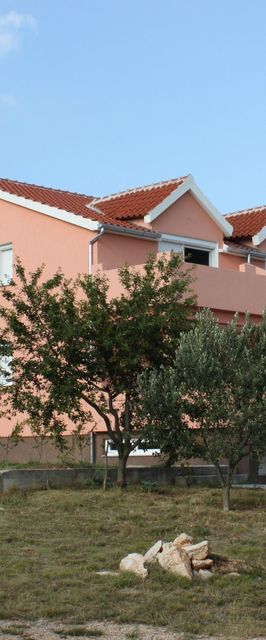 Apartmanok Parkolóhellyel Maslenica, Novigrad - 6573 Maslenica