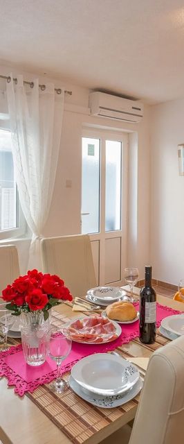 Apartmanok Parkolóhellyel Makarska - 12336