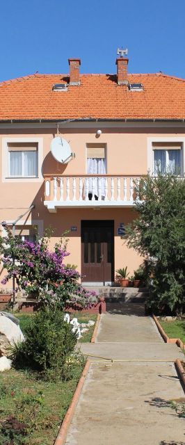 Apartments For Families With Children Privlaka, Zadar - 5747 Privlaka