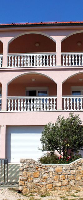 Apartmanok Parkolóhellyel Povljana, Pag - 6296 Povljana