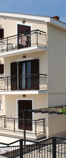 Apartmanok Parkolóhellyel Novi Vinodolski - 5593