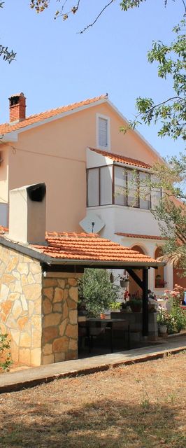 Apartmanok A Tenger Mellett Sutomiscica, Ugljan - 912 Sutomišćica