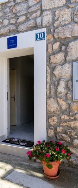 Apartmanok A Tenger Mellett Poljana, Ugljan - 8419 Poljana