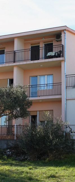 Apartmanok Parkolóhellyel Slatine, Ciovo - 5998 Slatine