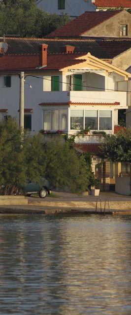 Apartmanok A Tenger Mellett Preko, Ugljan - 8515 Preko