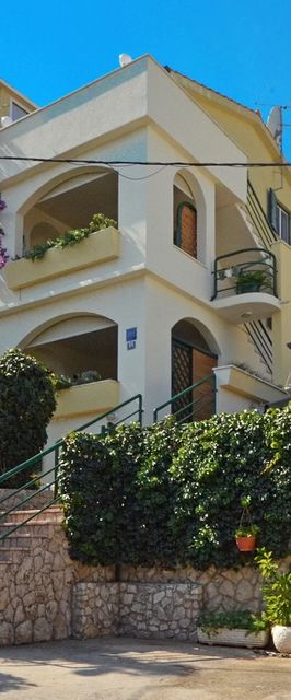 Apartmanok Parkolóhellyel Slatine, Ciovo - 5158 Slatine