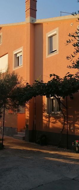 Apartmanok Parkolóhellyel Pula - 7420