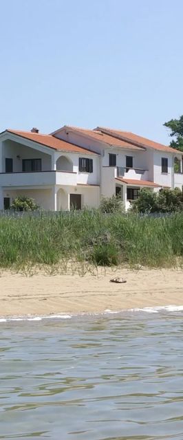 Családi Apartmanok A Tenger Mellett Povljana, Pag - 230 Povljana