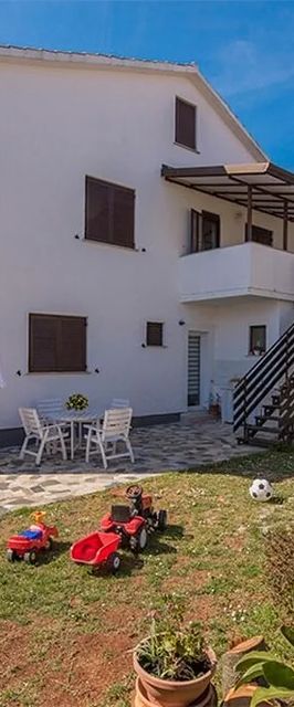 Apartmanok Parkolóhellyel Novigrad - 2536