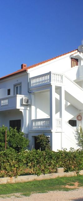 Apartmanok és Szobák A Tenger Mellett Tkon, Pasman - 336 Tkon