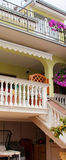 Apartmanok Parkolóhellyel Vodice - 6271