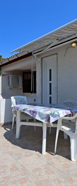 Apartmanok Parkolóhellyel Mandre, Pag - 11600 Mandre