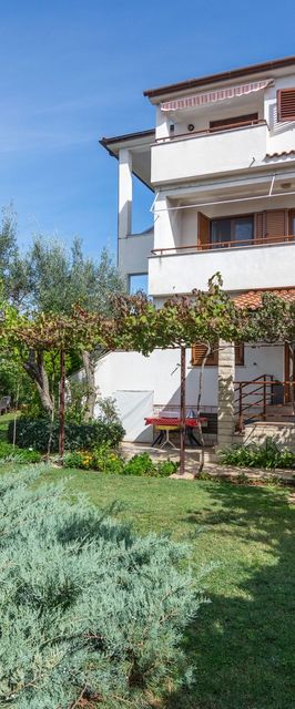 Apartmanok Parkolóhellyel Medulin - 7495