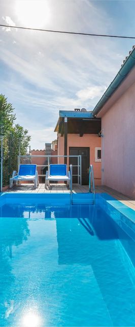 Nyaralóház Medencével Fazana - 11396 Fažana