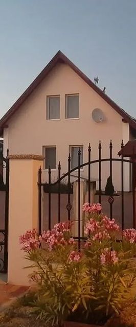 Írisz és Márk Apartmanok Alsóörs