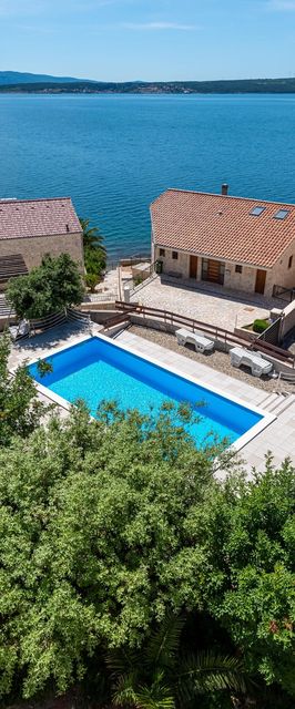 Apartmanok A Tenger Mellett Medencével Posedarje, Novigrad - 6162 Posedarje