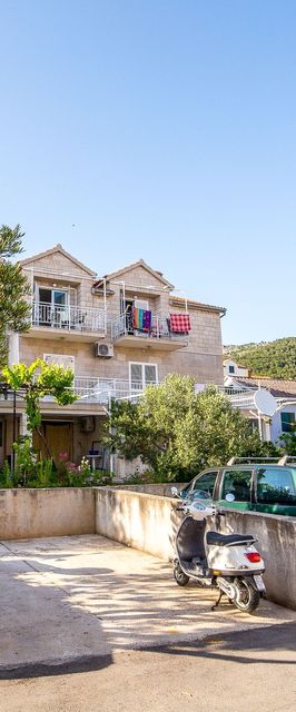 Apartmanok Parkolóhellyel Bol, Brac - 12980 Bol