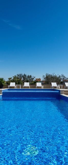 Apartmanok Családok Részére Medencével Valbandon, Fazana - 2201 Valbandon