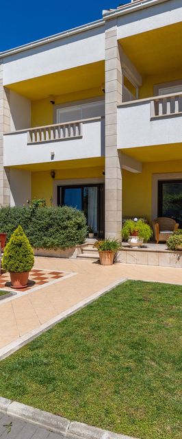 Apartmanok Parkolóhellyel Duce, Omis - 2778 Duće