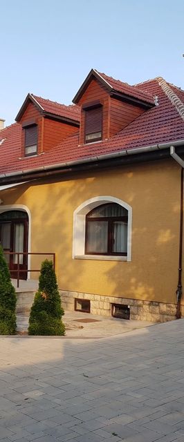 Mandulás Vendégház Várpalota