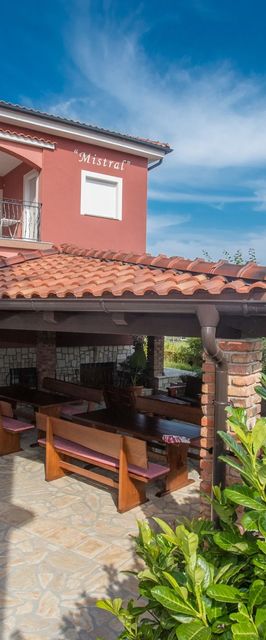  Apartments Mistral Lopar