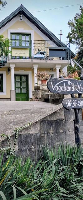 Vagabund Vendégház Etyek