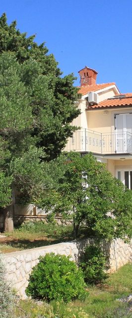 Apartmanok Parkolóhellyel Nerezine, Losinj - 2518 Nerezine