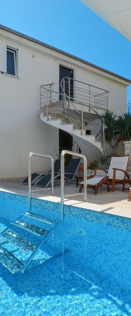 Apartmanok A Tenger Mellett Medencével Seget Vranjica, Trogir - 4284 Seget Vranjica