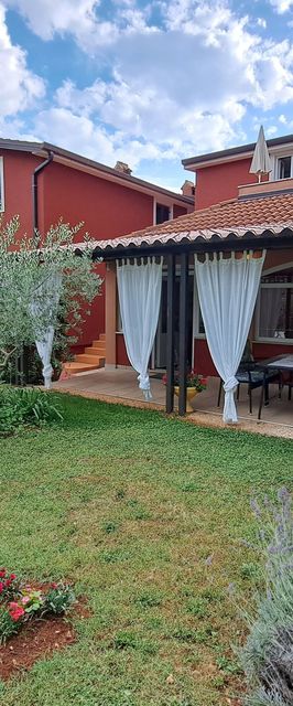 Apartmanok Parkolóhellyel Fiorini, Novigrad - 6926 Fiorini