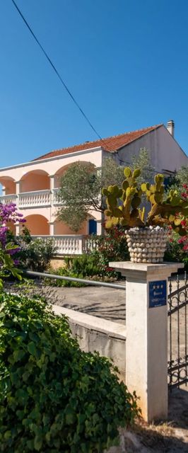 Apartmanok Parkolóhellyel Pasman - 8214 Pašman