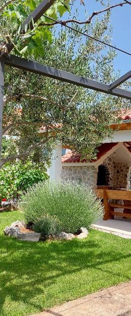 Apartmanok Parkolóhellyel Vodice - 6452