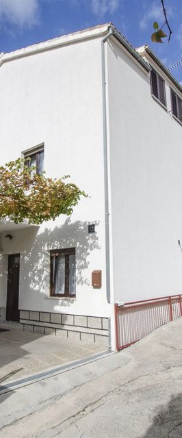 Apartments Tonja Primosten