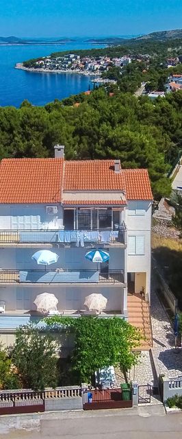 Apartments Slavica Primosten